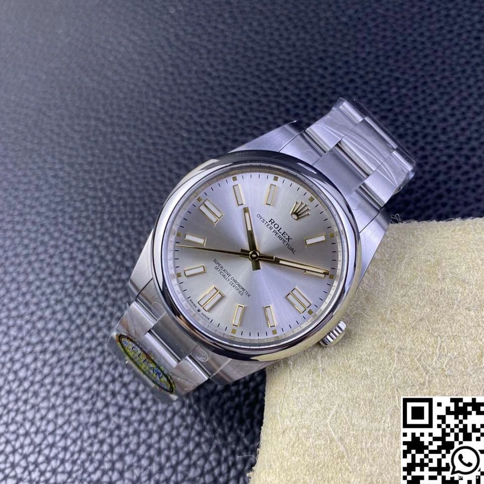 Silver Oyster Factory Dial Perpetual Rolex Clean 41MM M124300-0001 0925